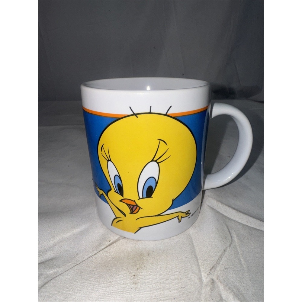 2000 Warner Brothers Tweety Bird Mug by Gibson